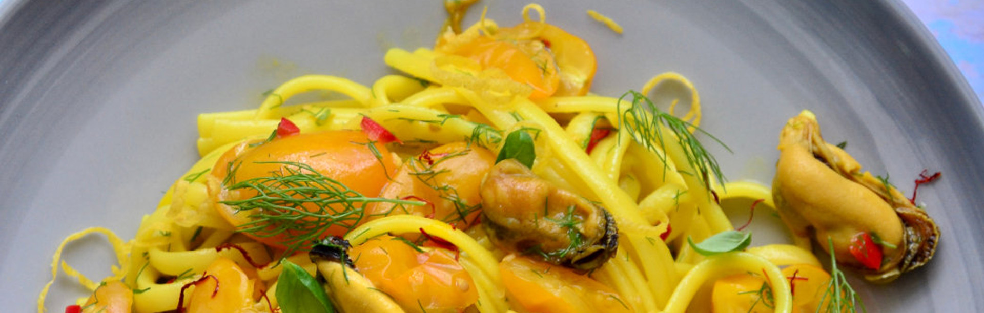 Mussels, saffron and Prosecco DOC linguine | Consorzio Tutela Prosecco DOC